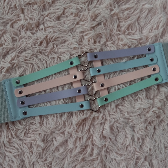 Pastel kawaii waist cincher/belt w silver metal hearts! Waist sizes 28-34 nwot! - Picture 10 of 11